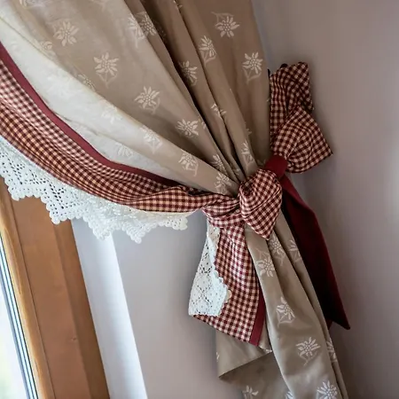 호텔 Tevini Dolomites Charming 4*