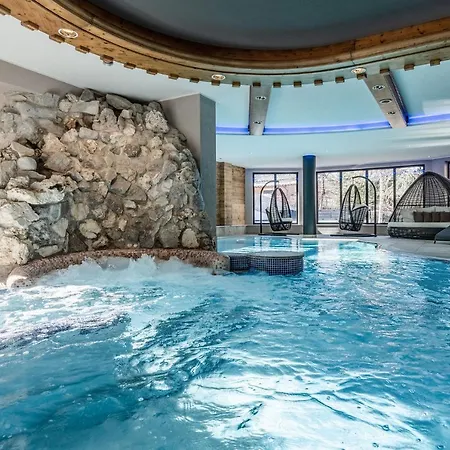 Tevini Dolomites Charming 4* Commezzadura