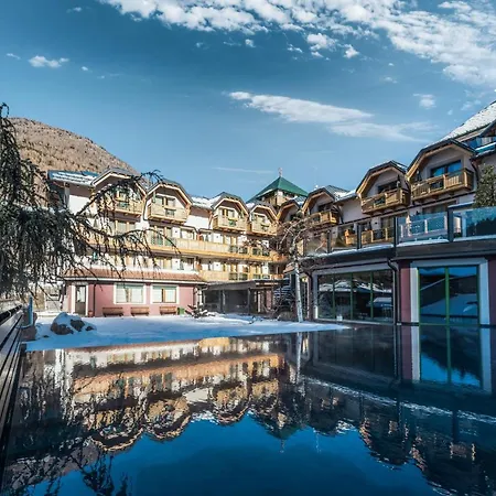 Hotel Tevini Dolomites Charming Commezzadura