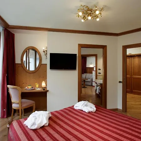 Tevini Dolomites Charming Hotel 4*