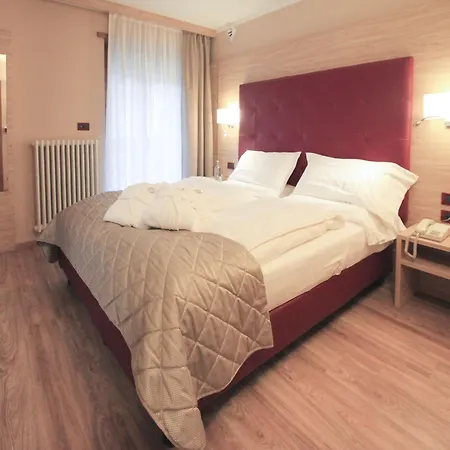 Tevini Dolomites Charming 4* 코메차두라
