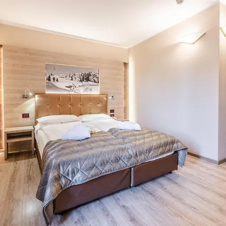 Tevini Dolomites Charming 호텔 4*