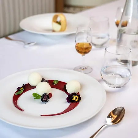 Tevini Dolomites Charming 4* 코메차두라