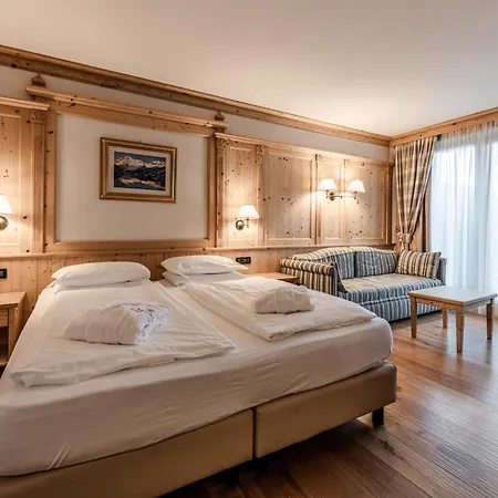 호텔 Tevini Dolomites Charming